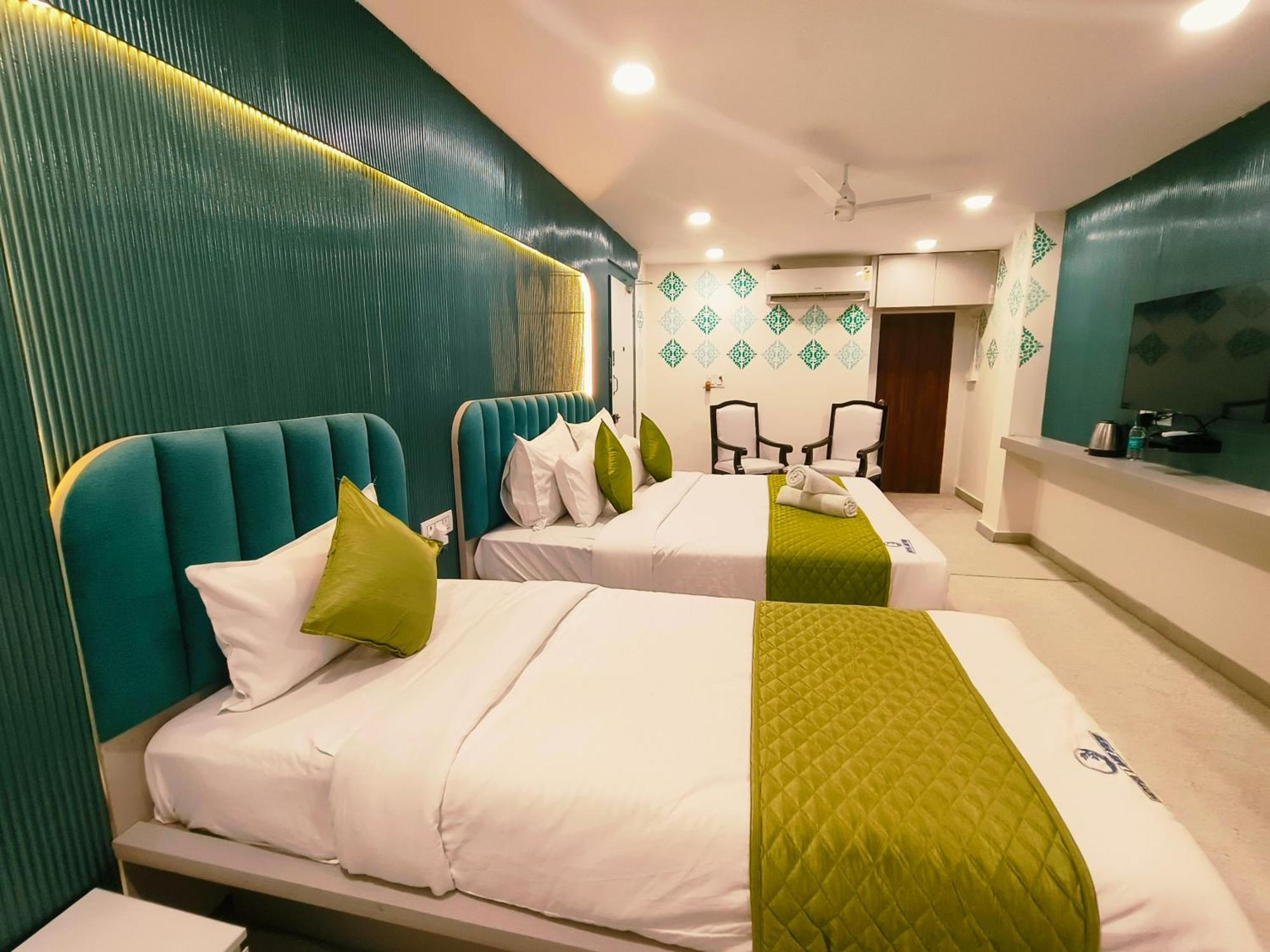 Hotel Lake View Airport Zone Hyderabad Exterior foto